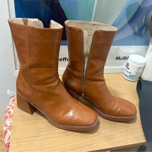 UO Bella Boot